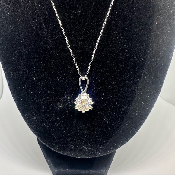 Moissanite Diamond Necklace 3 Ct Pendant Chain 18K 925 Round Cut Jewelry - Picture 3 of 8